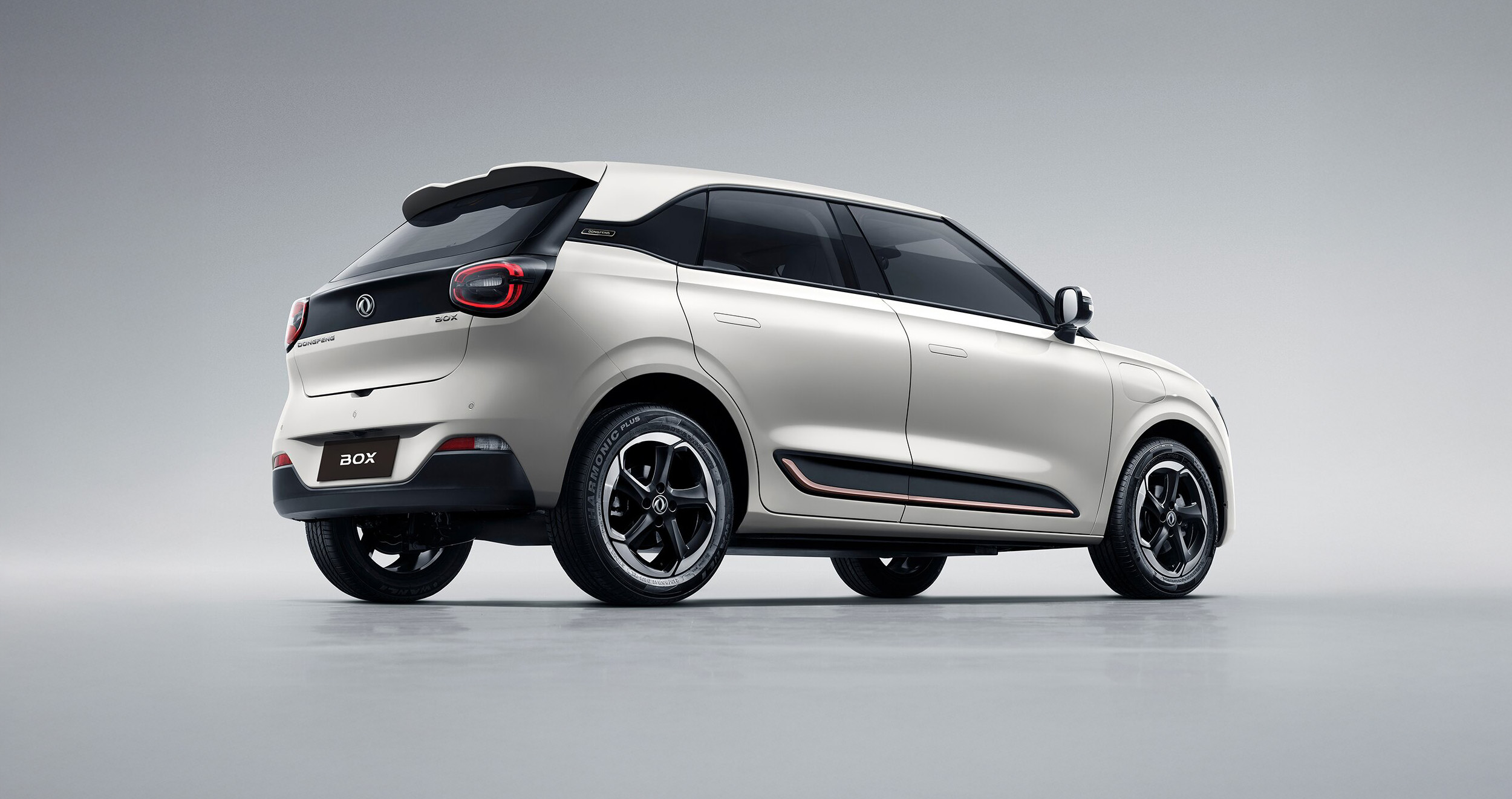 Dongfeng Box — rear view