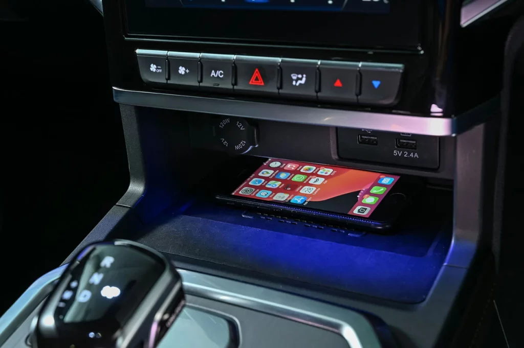 Wireless Charging and 12V Power Output